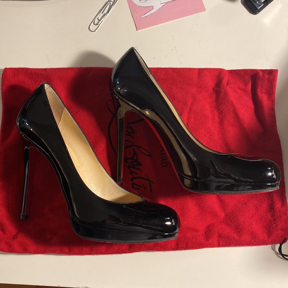 New Simple Pump 120 Patent Black. Size 37